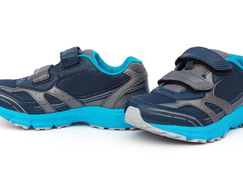 跑400米到底穿啥鞋？老司机给你掰扯明白