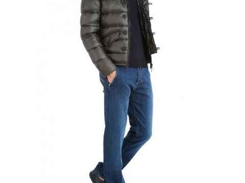 短款羽绒服搭配裤子全攻略让你冬天暖又潮