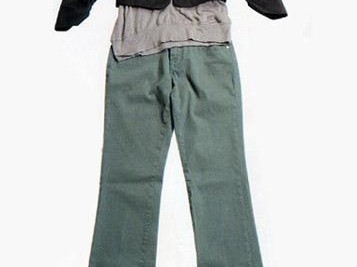 黑鞋灰裤穿搭不发愁 三招搞定上衣选择显高级