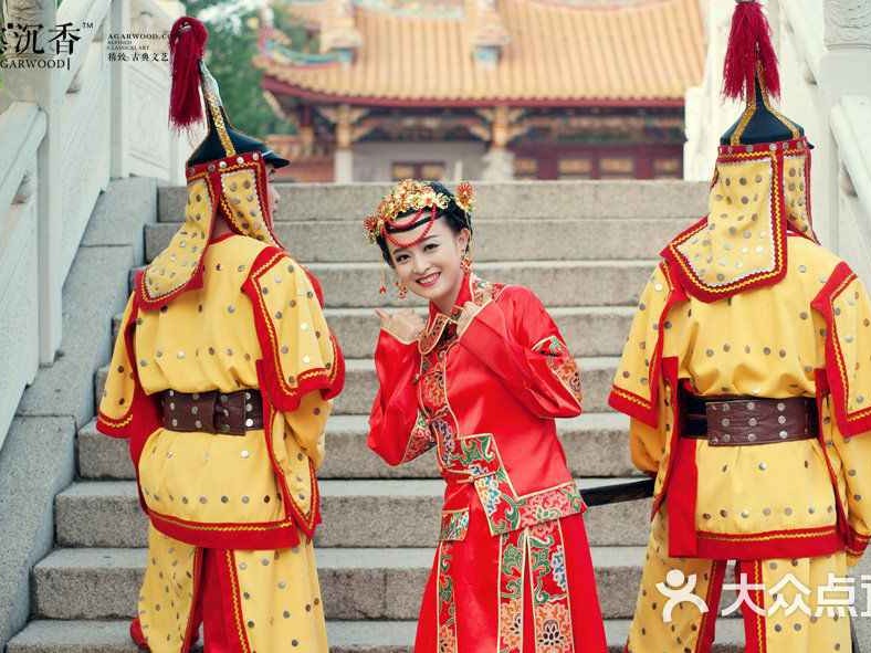 寻觅一件有灵魂的中式华服？走进懿菲，读懂传承与现代交融的东方美学