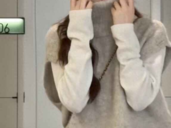 矮个子黑皮肤冬季穿搭秘籍：157cm小个子逆袭指南，轻松成为时尚焦点