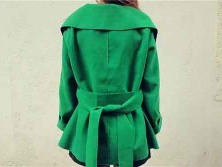 军绿色裤子搭配上衣颜色全攻略 穿出你的个性风格