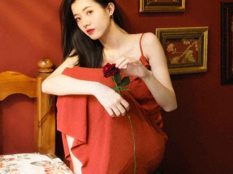 余文乐夏日穿搭攻略：告别颓靡，秒变港味阳光型男