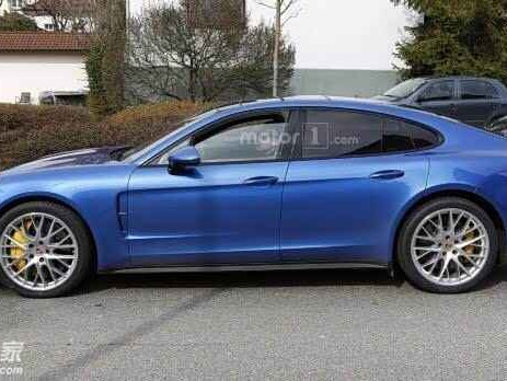 宝石蓝搭配色彩全攻略解锁高级感配色密码