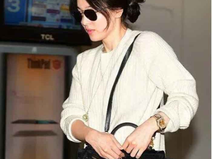 宋慧乔夏天穿搭图鉴：逆生长女神的休闲风搭配秘诀