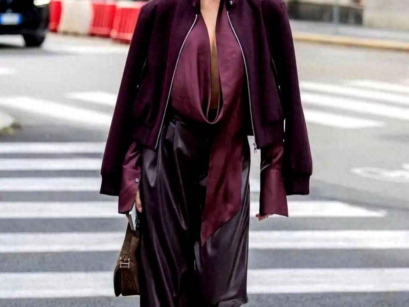 大胸女生外套穿搭攻略：8件姐感内搭，高级又显瘦