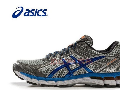 跑鞋江湖风云起，你的脚丫子到底该跟谁姓？