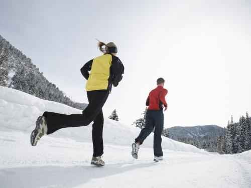 寒冬跑步穿衣宝典让你暖和又自在