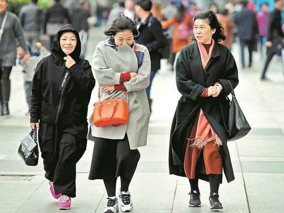 武汉冬天穿衣指南 告别湿冷魔法攻击的穿搭智慧